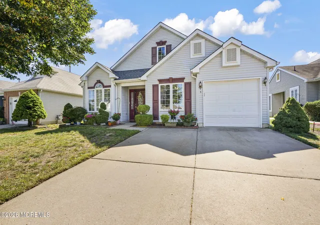 Photo 1 of Single family home for sale at 5 Grosunor Ct, Jackson, NJ 08527 | MLS# 22629685 | Listing updated on 2026-09-18