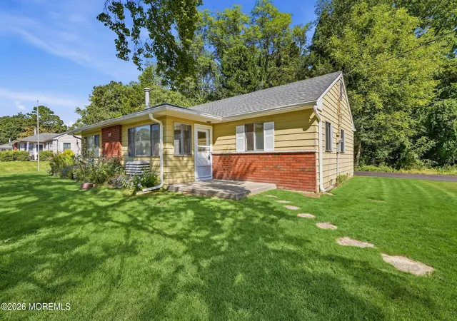 Photo 2 of Single family home for sale at 27a Pheasant St, Manchester, NJ 08759 | MLS# 22629343 | Listing updated on 2026-09-17