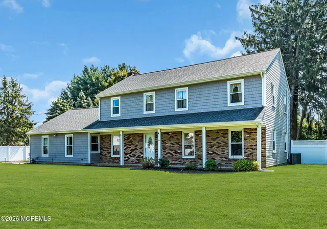 Photo 3 of Single family home for sale at 23 Pearl St, Middletown, NJ 07748 | MLS# 22629358 | Listing updated on 2026-10-12