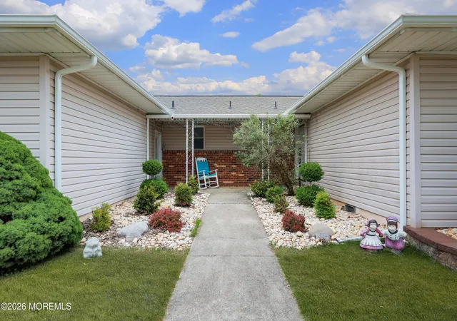 Photo 1 of Single family home for sale at 201 Bonaire Dr, Toms River, NJ 08757 | MLS# 22629369 | Listing updated on 2026-09-17