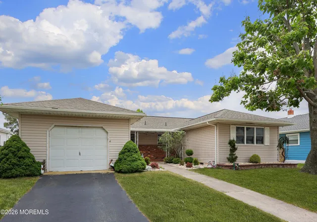 Photo 2 of Single family home for sale at 201 Bonaire Dr, Toms River, NJ 08757 | MLS# 22629369 | Listing updated on 2026-09-17