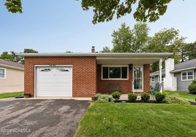 Photo 1 of Single family home for sale at 38 Biabou Dr, Toms River, NJ 08757 | MLS# 22630344 | Listing updated on 2026-10-05