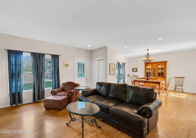 Photo 4 of Single family home for sale at 320 Ridge Blvd, Princeton, NJ 08540 | MLS# 22629488 | Listing updated on 2026-09-17
