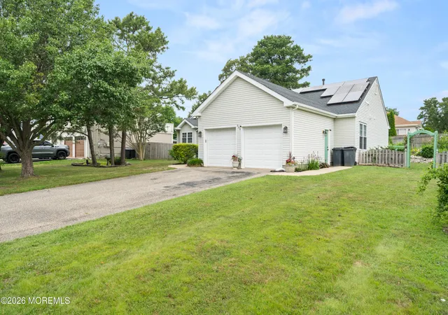 Photo 3 of Single family home for sale at 994 Treasure Ave, Manahawkin, NJ 08050 | MLS# 22629390 | Listing updated on 2026-09-29