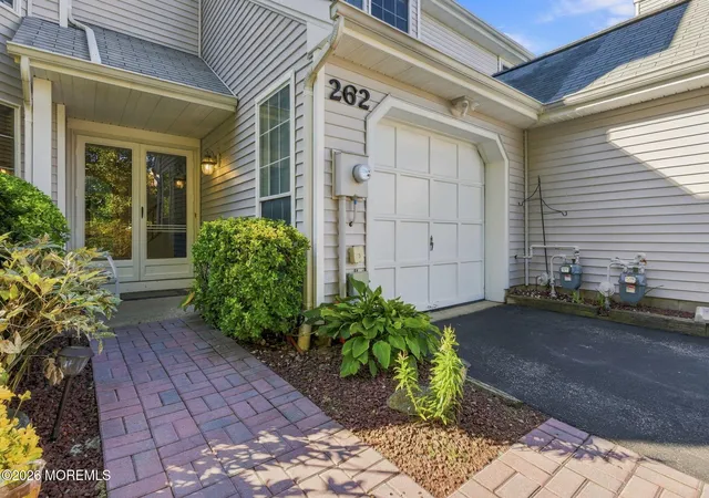 Photo 3 of Sale Pending at 262 Daffodil Dr, Freehold, NJ 07728 | MLS# 22629667 | Listing updated on 2026-09-30