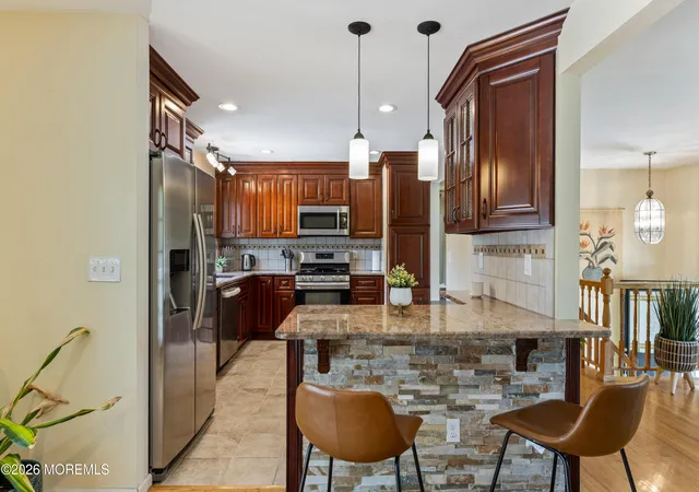 Photo 3 of Single family home for sale at 5 Yale Ct, East Brunswick, NJ 08816 | MLS# 22629456 | Listing updated on 2026-09-17