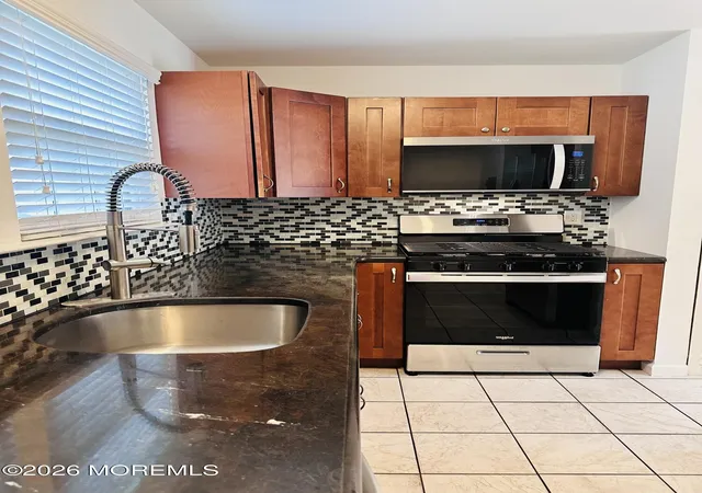 Photo 4 of Condo for sale at 607 Bromelia Ct, Jackson, NJ 08527 | MLS# 22629550 | Listing updated on 2026-09-21