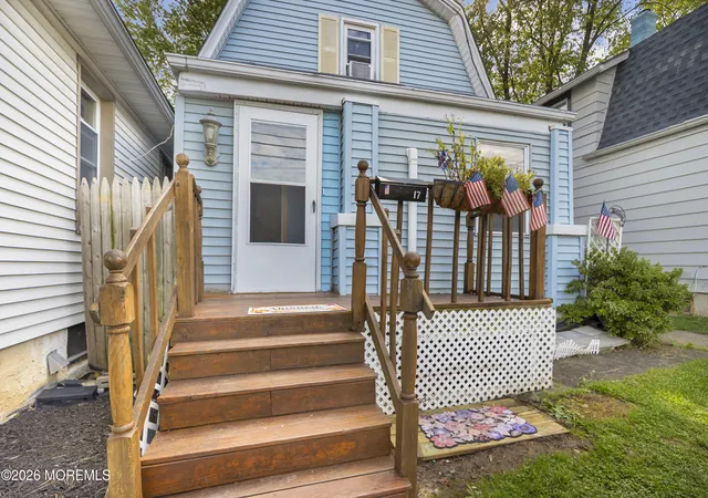Photo 3 of Single family home for sale at 17 Douglas St, Fords, NJ 08863 | MLS# 22629508 | Listing updated on 2026-10-05