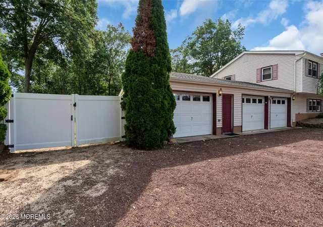 Photo 3 of Sale Pending at 43 Cranmer Rd, Bayville, NJ 08721 | MLS# 22629865 | Listing updated on 2026-10-06