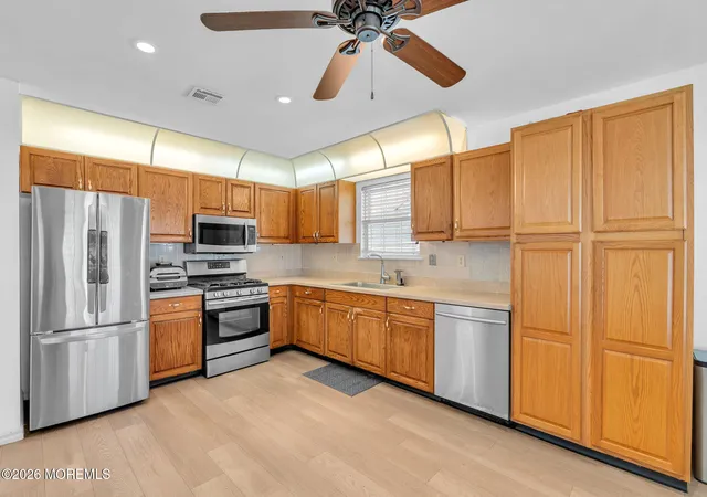 Photo 2 of Single family home for sale at 102 Canterbury Ln, Toms River, NJ 08757 | MLS# 22629561 | Listing updated on 2026-10-02