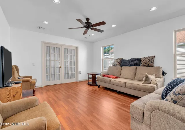 Photo 3 of Single family home for sale at 102 Canterbury Ln, Toms River, NJ 08757 | MLS# 22629561 | Listing updated on 2026-10-02