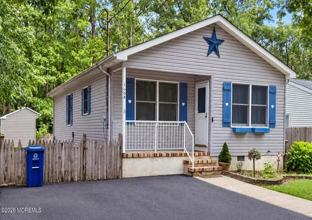 Photo 3 of Single family home for sale at 1008 Trenton Ave, Forked River, NJ 08731 | MLS# 22630043 | Listing updated on 2026-09-24