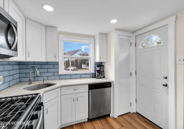 Photo 3 of Single family home for sale at 701 Beachview Ave, Keyport, NJ 07735 | MLS# 22629608 | Listing updated on 2026-09-18