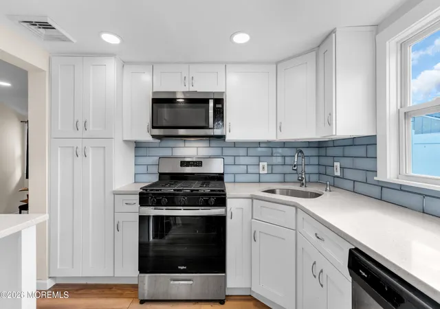 Photo 3 of Single family home for sale at 701 Beachview Ave, Keyport, NJ 07735 | MLS# 22629608 | Listing updated on 2026-09-18