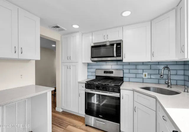 Photo 4 of Single family home for sale at 701 Beachview Ave, Keyport, NJ 07735 | MLS# 22629608 | Listing updated on 2026-09-18
