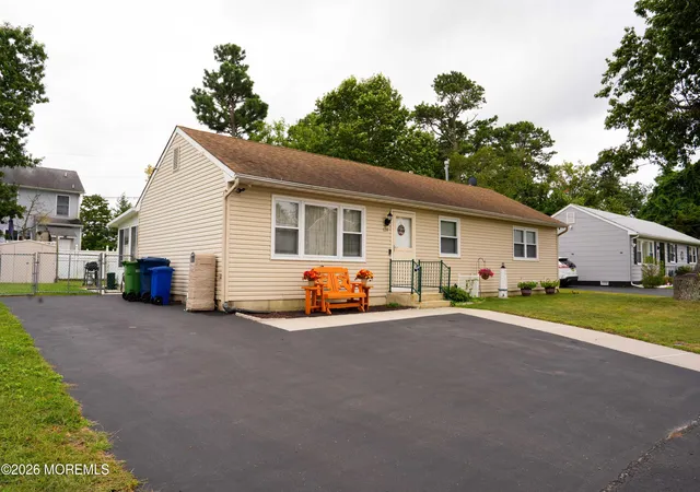 Photo 1 of Single family home for sale at 129 Spray Ave, Beachwood, NJ 08722 | MLS# 22629636 | Listing updated on 2026-10-05