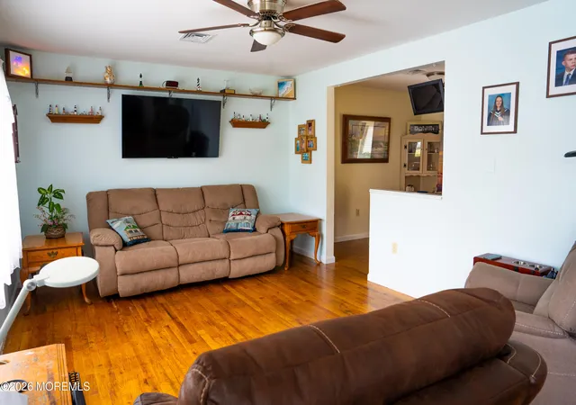 Photo 1 of Single family home for sale at 129 Spray Ave, Beachwood, NJ 08722 | MLS# 22629636 | Listing updated on 2026-09-24