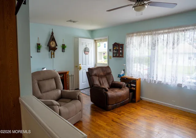 Photo 2 of Single family home for sale at 129 Spray Ave, Beachwood, NJ 08722 | MLS# 22629636 | Listing updated on 2026-09-24