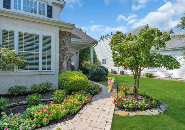 Photo 3 of Single family home for sale at 18 Spyglass Dr, Jackson, NJ 08527 | MLS# 22629715 | Listing updated on 2026-09-23