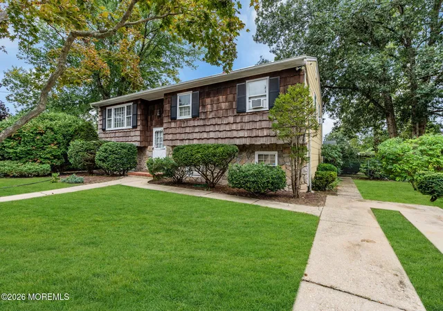 Photo 3 of Single family home for sale at 1100 5th Avenue, Toms River, NJ 08757 | MLS# 22630073 | Listing updated on 2026-09-30