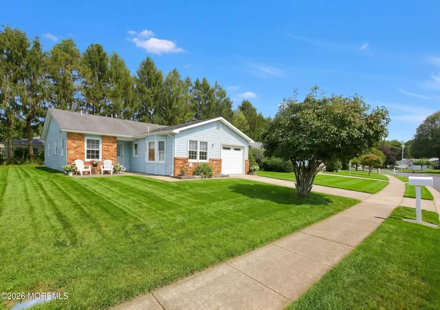 Photo 4 of Single family home for sale at 150 Lions Head Blvd S, Brick, NJ 08723 | MLS# 22630057 | Listing updated on 2026-09-28