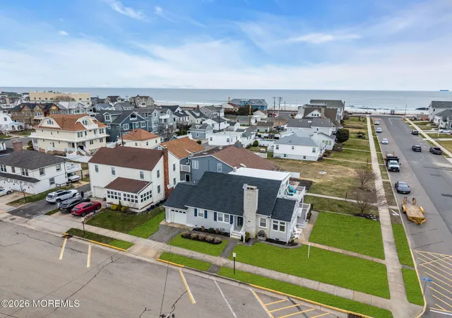 Photo 3 of Single family home for sale at 200 1st Avenue, Avon By The Sea, NJ 07717 | MLS# 22629741 | Listing updated on 2026-10-08