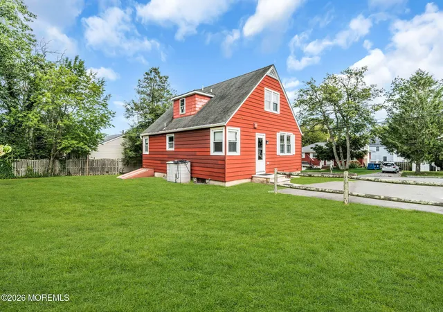 Photo 4 of Single family home for sale at 408 Ensign Ave, Beachwood, NJ 08722 | MLS# 22629762 | Listing updated on 2026-09-19