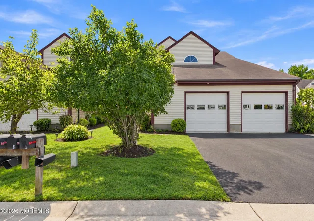Photo 2 of Single family home for sale at 8 Rothwell Dr #8A, Monroe Township, NJ 08831 | MLS# 22630044 | Listing updated on 2026-09-22