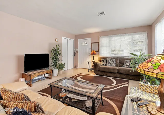 Photo 4 of Single family home for sale at 31 Redhook Bay Dr, Toms River, NJ 08757 | MLS# 22629960 | Listing updated on 2026-09-30