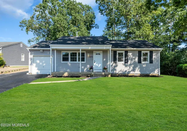 Photo 3 of Single family home for sale at 475 Lighthouse Dr, Manahawkin, NJ 08050 | MLS# 22629791 | Listing updated on 2026-09-20