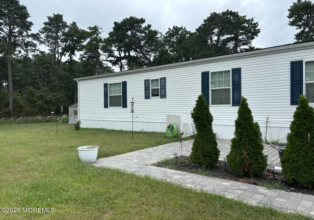 Photo 2 of Manufactured home for sale at 9 Martin Dr, Whiting, NJ 08759 | MLS# 22629805 | Listing updated on 2026-09-20