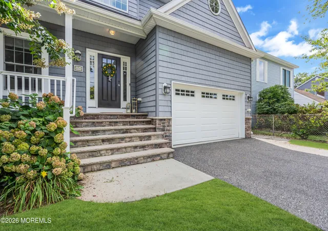 Photo 4 of Single family home for sale at 624 Delaware Ave, Point Pleasant Boro, NJ 08742 | MLS# 22629795 | Listing updated on 2026-09-28