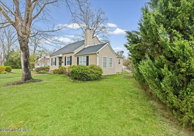 Photo 2 of Single family home for sale at 20 Weldon Rd, Matawan, NJ 07747 | MLS# 22629796 | Listing updated on 2026-09-20