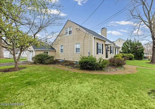 Photo 3 of Single family home for sale at 20 Weldon Rd, Matawan, NJ 07747 | MLS# 22629796 | Listing updated on 2026-09-20