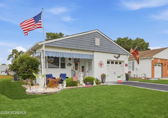 Photo 3 of Single family home for sale at 39 Chesterfield Ln, Toms River, NJ 08757 | MLS# 22629935 | Listing updated on 2026-10-03