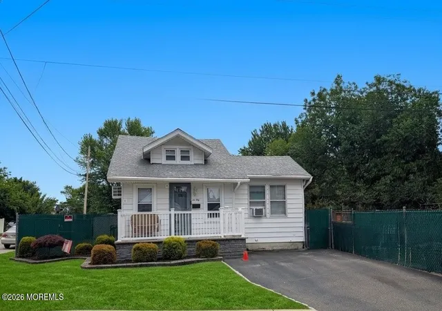 Photo 1 of Single family home for sale at 1050 Woodmere Dr, Keyport, NJ 07735 | MLS# 22630190 | Listing updated on 2026-09-25