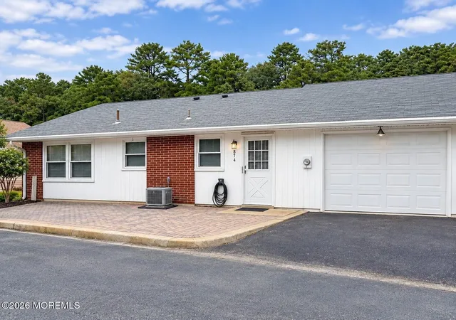 Photo 1 of Single family home for sale at 664d Plymouth Dr, Lakewood, NJ 08701 | MLS# 22629894 | Listing updated on 2026-10-05