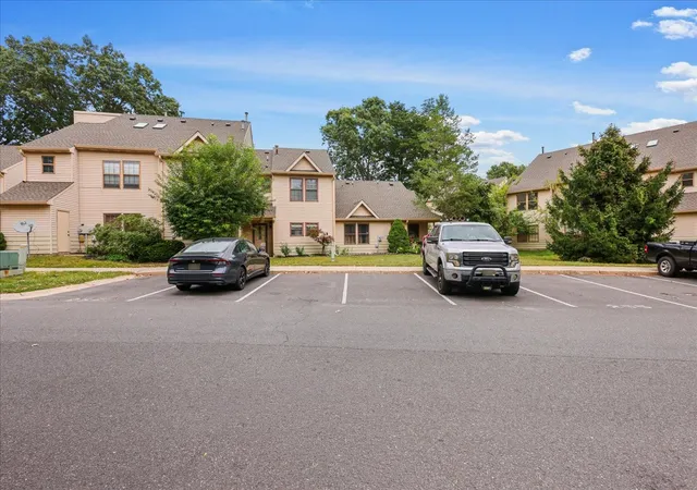 Photo 3 of Condo for sale at 607 Bluebell Dr Drive, Jackson, NJ 08527 | MLS# 22629885 | Listing updated on 2026-09-22