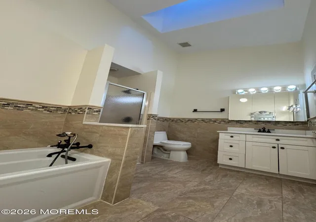 Photo 4 of Condo for sale at 42 Weller Pl, Holmdel, NJ 07733 | MLS# 22630052 | Listing updated on 2026-09-23