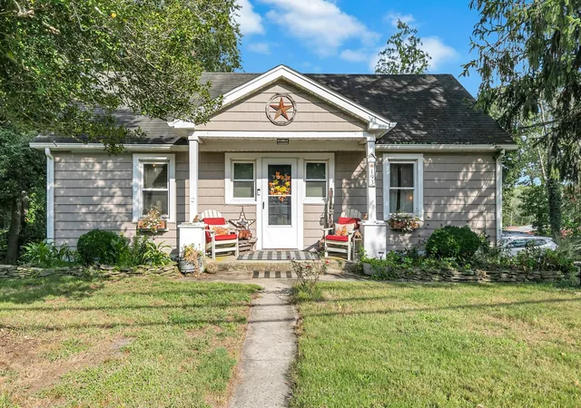 Photo 1 of Sale Pending at 193 Colts Neck Rd, Farmingdale, NJ 07727 | MLS# 22629903 | Listing updated on 2026-10-02