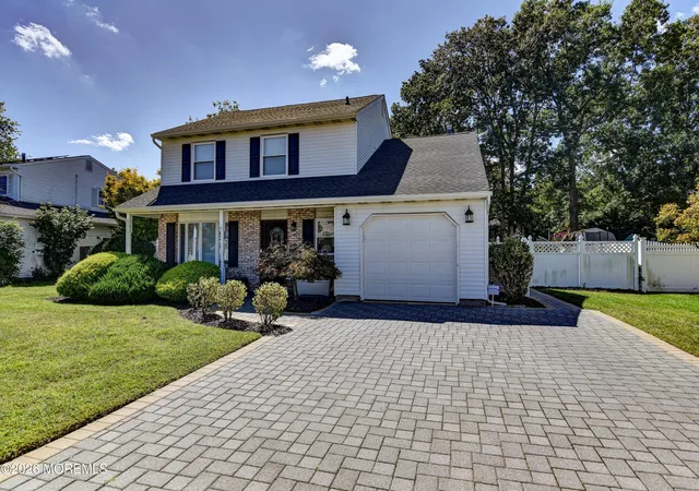 Photo 2 of Single family home for sale at 4 Scarlet Ln, Howell, NJ 07731 | MLS# 22629919 | Listing updated on 2026-10-07