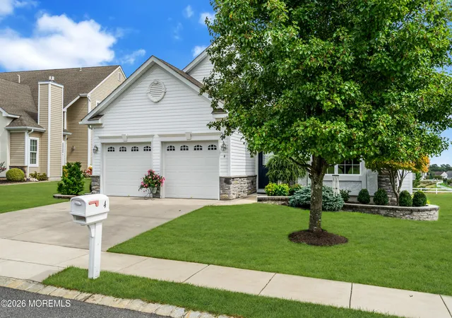 Photo 4 of Sale Pending at 4 Bay Head Ct, Waretown, NJ 08758 | MLS# 22630412 | Listing updated on 2026-10-07