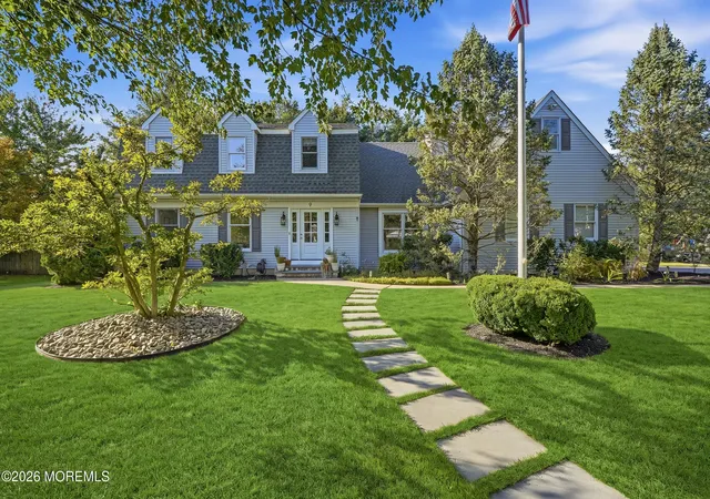 Photo 1 of Single family home for sale at 9 Lakeview Dr, Tinton Falls, NJ 07712 | MLS# 22629936 | Listing updated on 2026-09-25