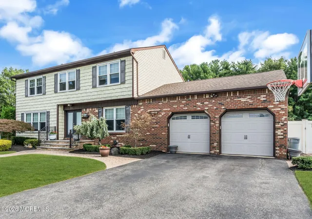 Photo 2 of Sale Pending at 30 Overhill Dr, Marlboro, NJ 07746 | MLS# 22630134 | Listing updated on 2026-10-02