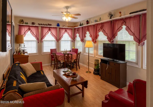 Photo 4 of Single family home for sale at 10 Wellington Ln, Lakewood, NJ 08701 | MLS# 22629990 | Listing updated on 2026-09-23