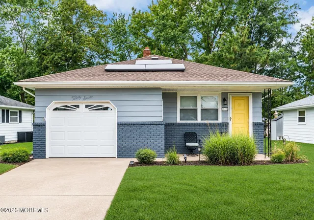 Photo 1 of Single family home for sale at 37 Scarborough Pl, Toms River, NJ 08757 | MLS# 22630002 | Listing updated on 2026-10-05