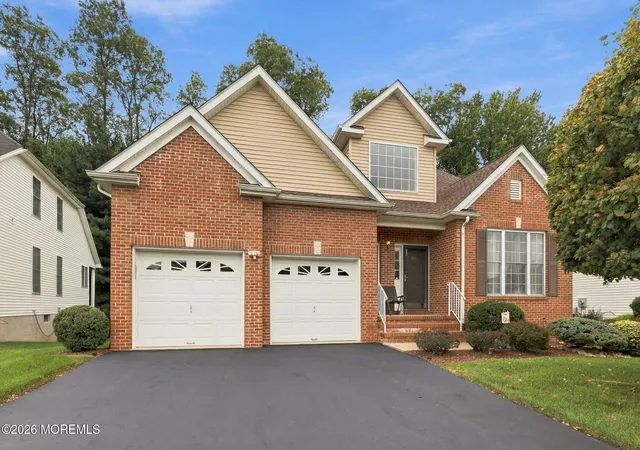 Photo 1 of Single family home for sale at 405 Edinburgh Pl, Marlboro, NJ 07746 | MLS# 22630081 | Listing updated on 2026-10-05
