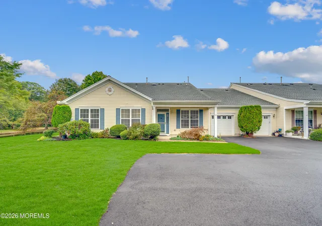 Photo 2 of Single family home for sale at 65 Golden Willows Ave, Lakewood, NJ 08701 | MLS# 22630090 | Listing updated on 2026-09-23