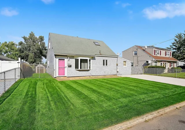 Photo 1 of Sale Pending at 11 Kendall Dr, Parlin, NJ 08859 | MLS# 22630029 | Listing updated on 2026-09-29