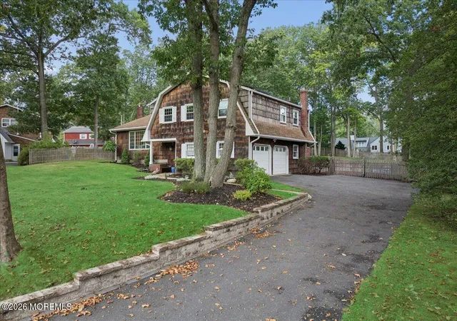 Photo 3 of Single family home for sale at 7 Sandspring Dr, Eatontown, NJ 07724 | MLS# 22630058 | Listing updated on 2026-09-23